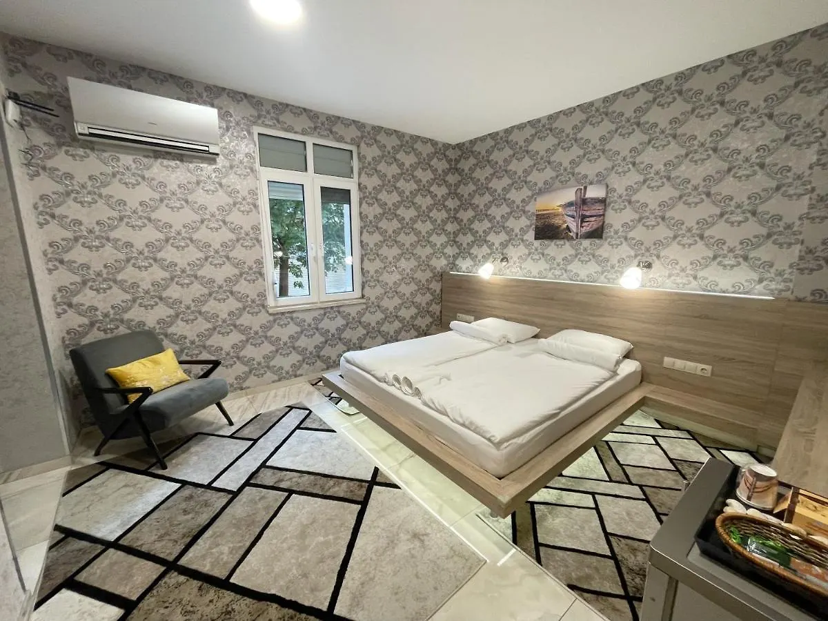 De Luxe Studio Burgas, City Center Homestay Burgas